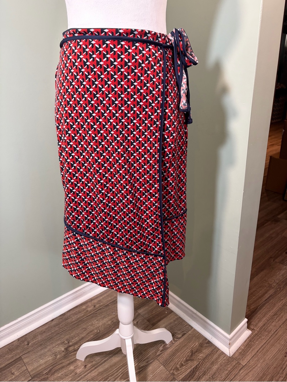 363. Faith and Joy by Monteau Red Geometric Wrap Skirt with Navy Trim